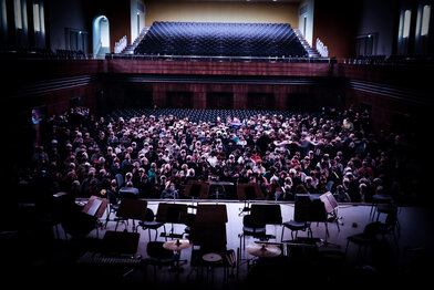Download Vorschaubild Presse: Orchester im Treppenhaus